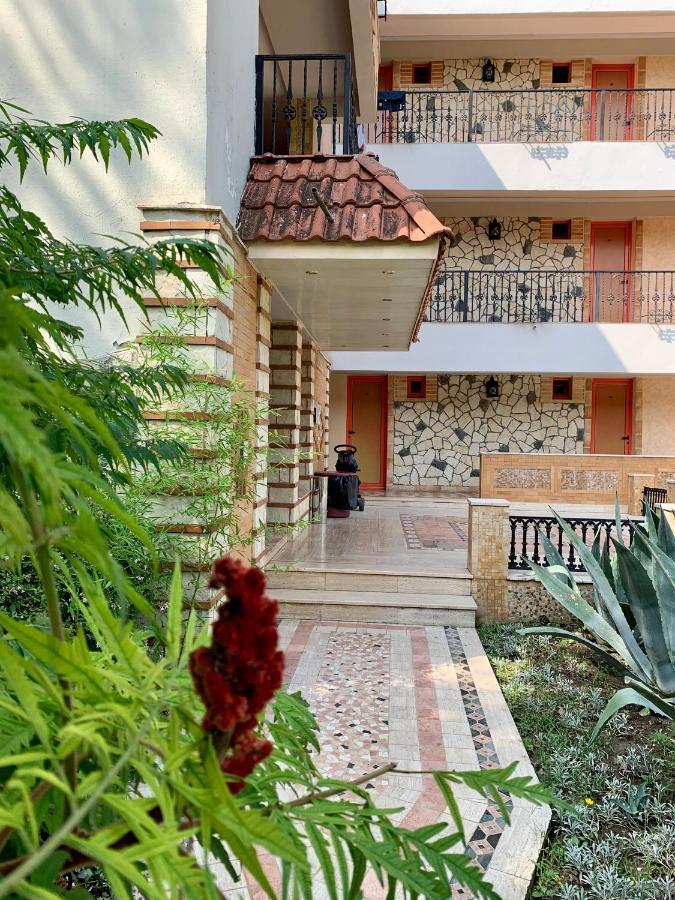 Hotel Nalba-Dalia Jupiter Buitenkant foto