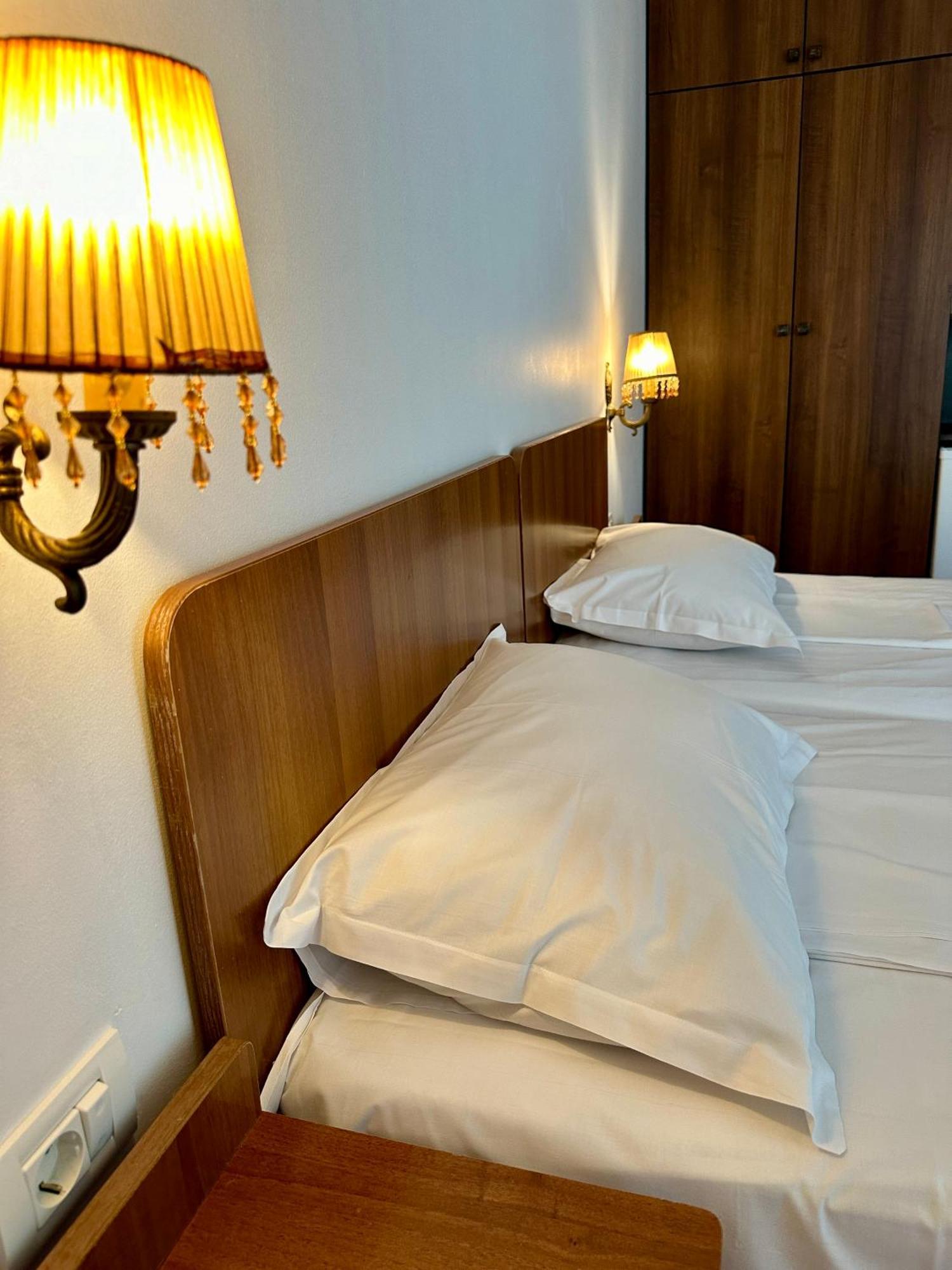 Hotel Nalba-Dalia Jupiter Buitenkant foto