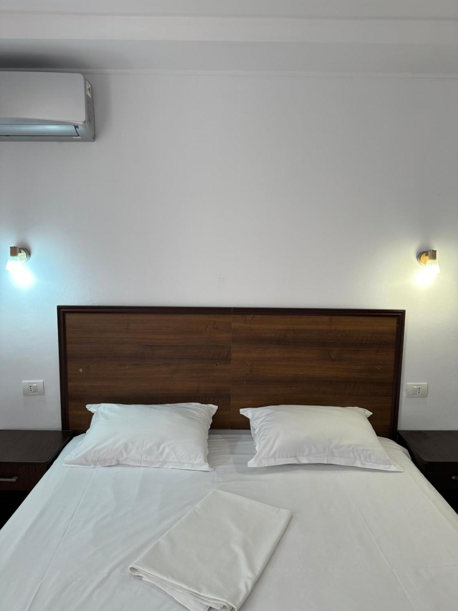 Hotel Nalba-Dalia Jupiter Buitenkant foto